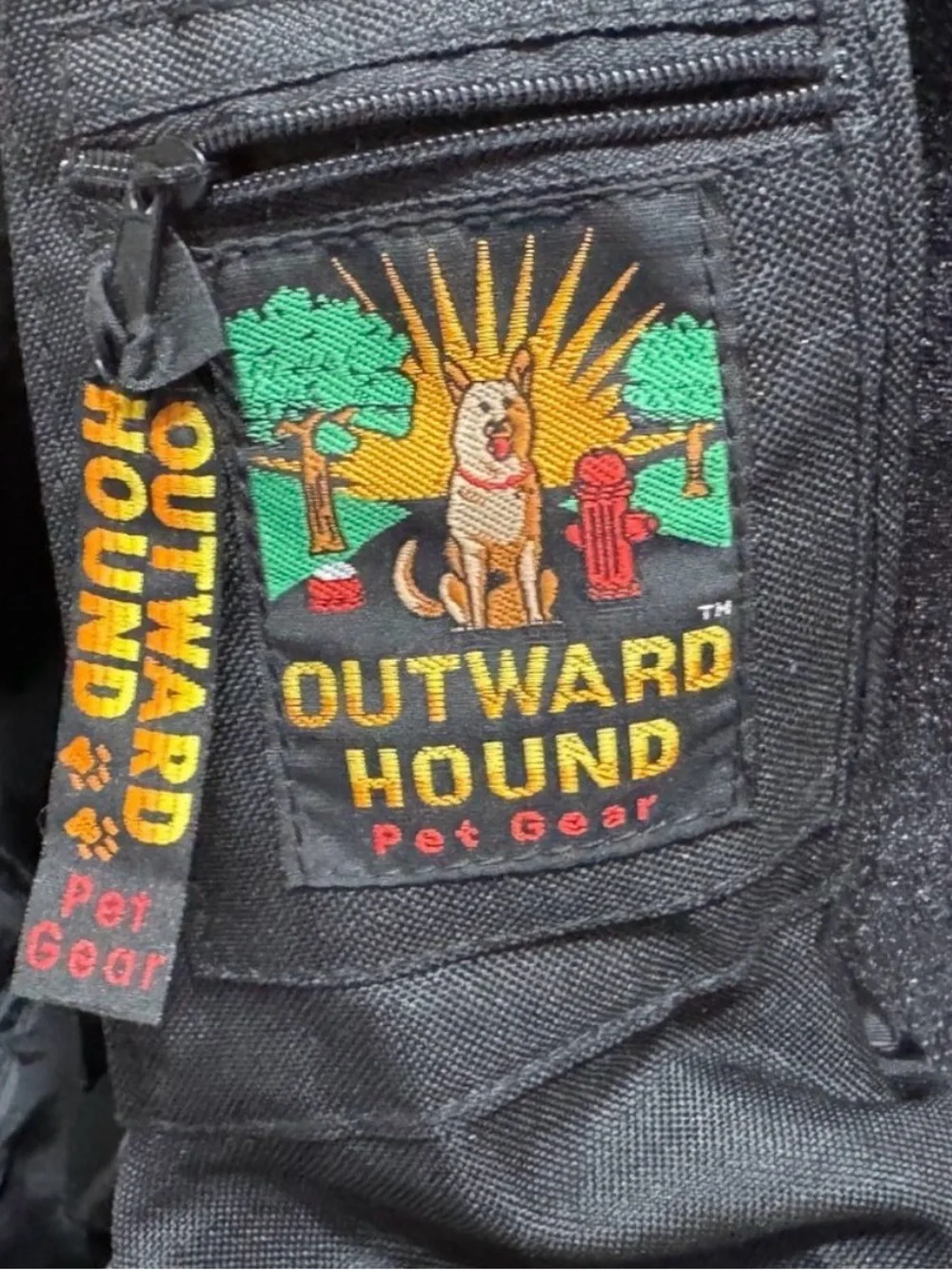 Outward Hound hands free